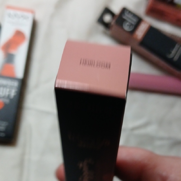 Assorted Lippie Collection - Picture 7 of 11